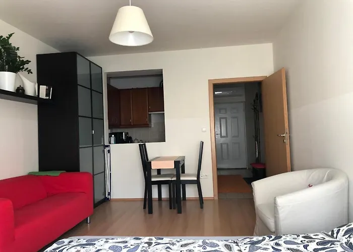 Cozy In District 8 Apartman