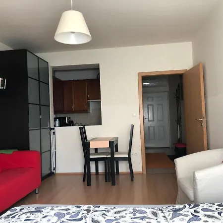 Cozy In District 8 Apartment